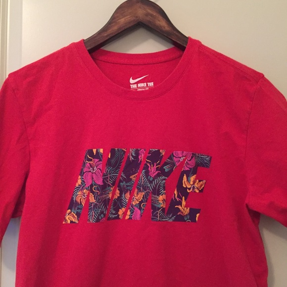 Nike Tops - Nike Red Tropical Short Sleeve Tee Size Medium